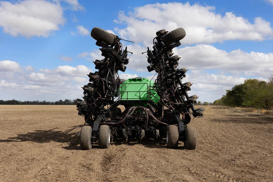 ARVEX TITAN 12000 (Дон 761)  современный монодисковый посевной комплекс нового поколения